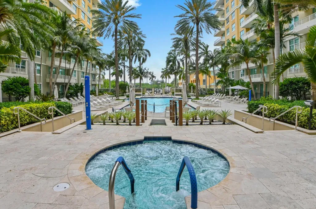 643 Casa Loma Boulevard Boynton Beach FL 33435