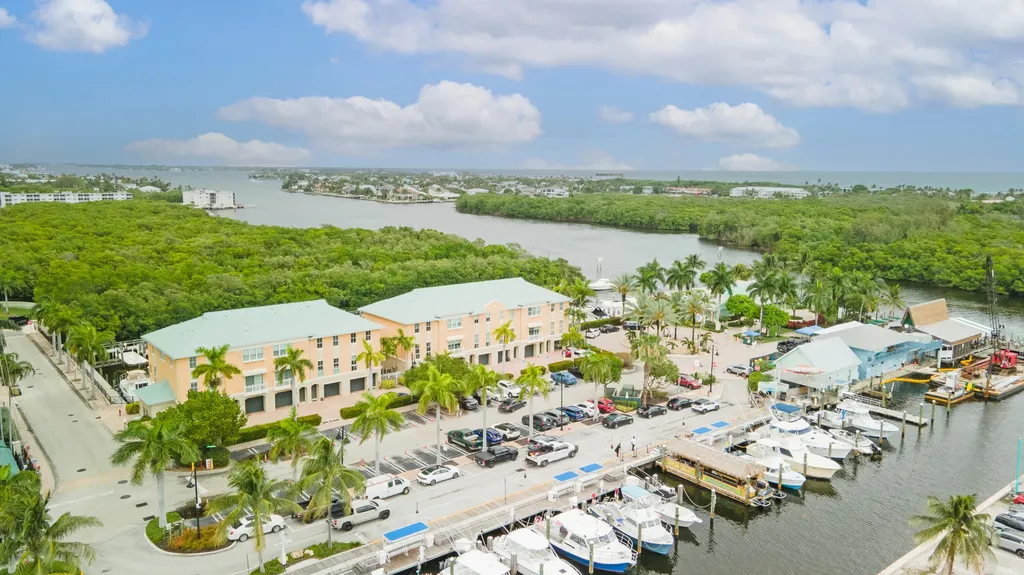 643 Casa Loma Boulevard Boynton Beach FL 33435