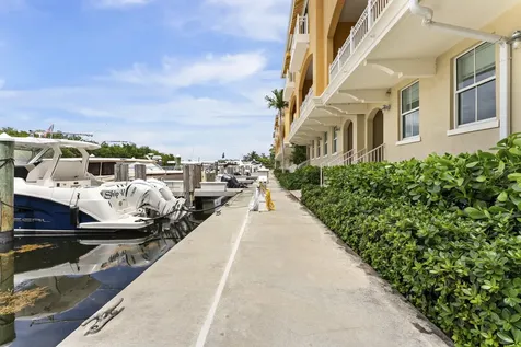 643 Casa Loma Boulevard Boynton Beach FL 33435