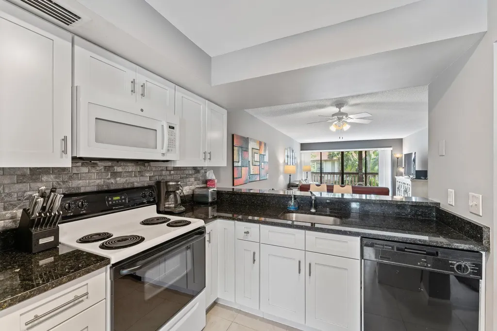 433 Brackenwood Lane N Palm Beach Gardens FL 33418
