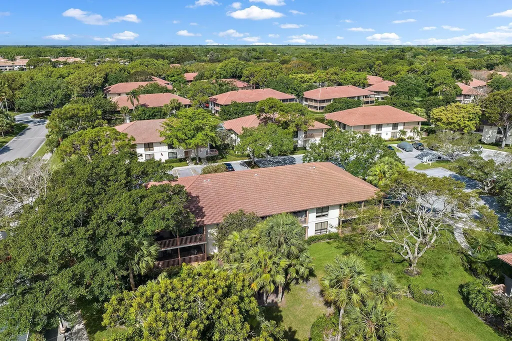 433 Brackenwood Lane N Palm Beach Gardens FL 33418