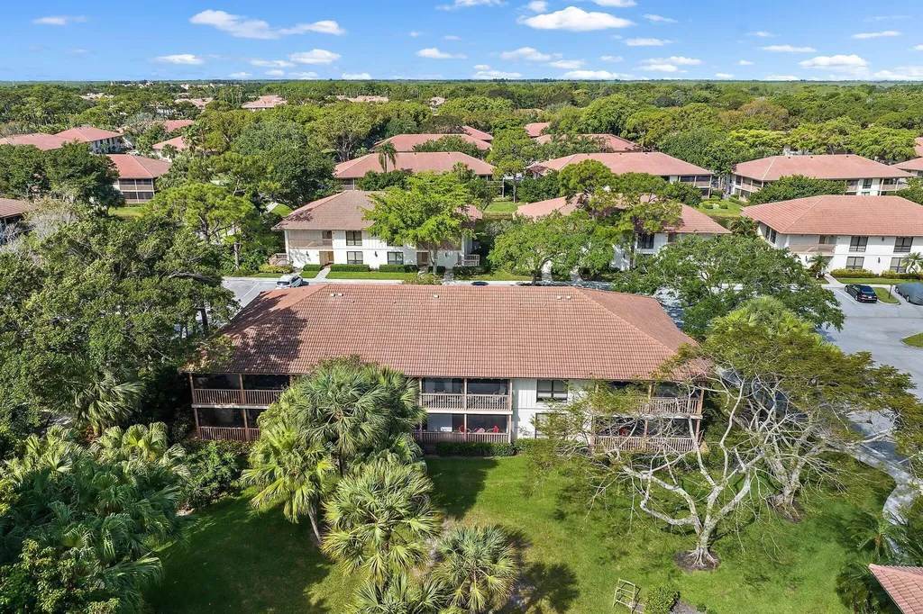 433 Brackenwood Lane N Palm Beach Gardens FL 33418