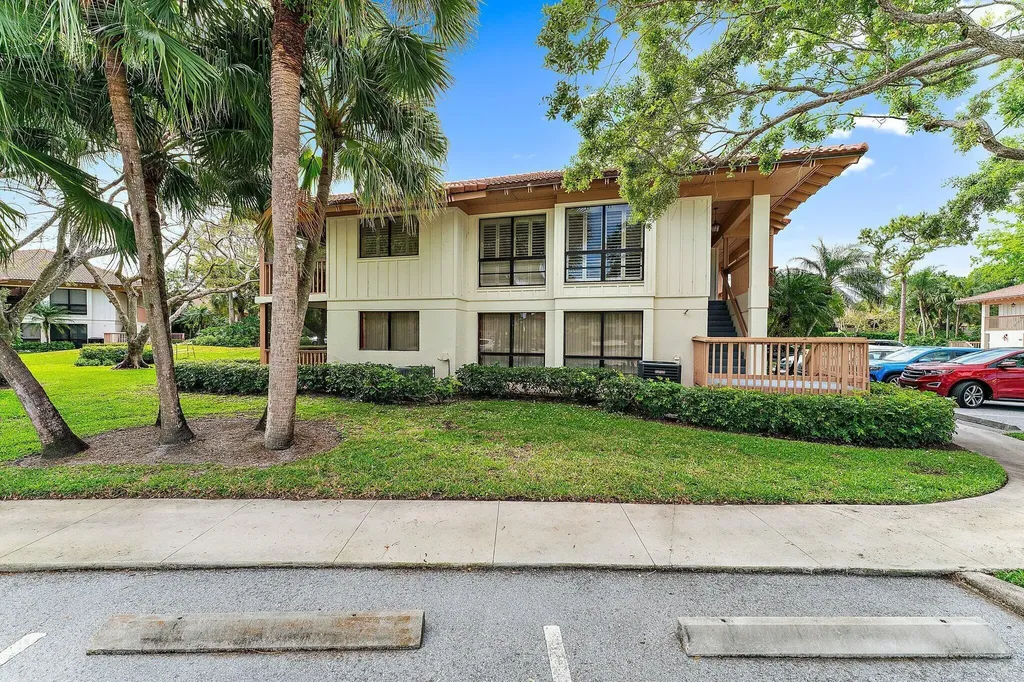 433 Brackenwood Lane N Palm Beach Gardens FL 33418