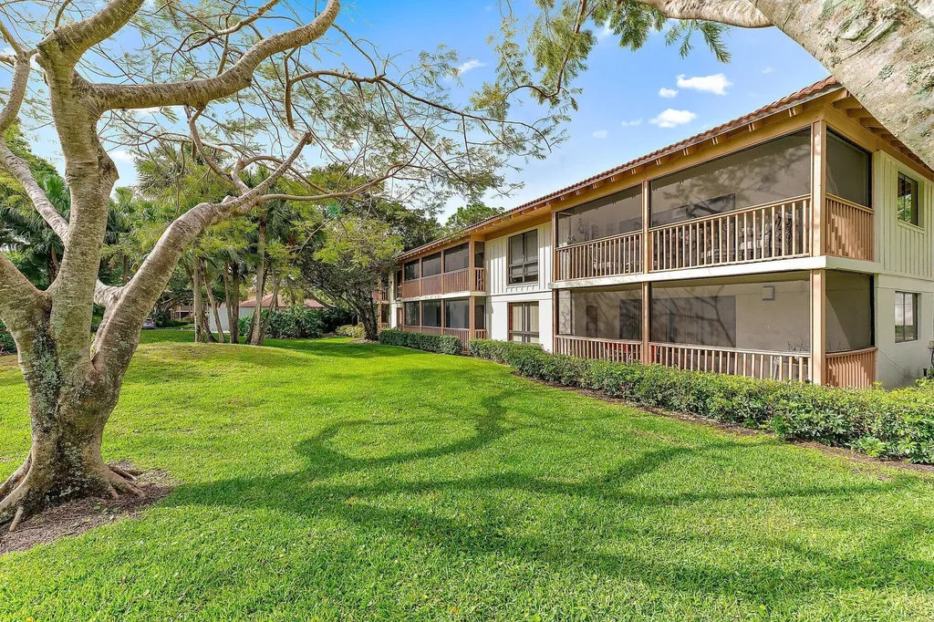 433 Brackenwood Lane N Palm Beach Gardens FL 33418