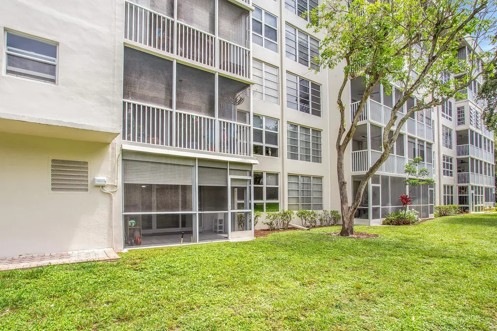 2600 S Course Drive Pompano Beach FL 33069