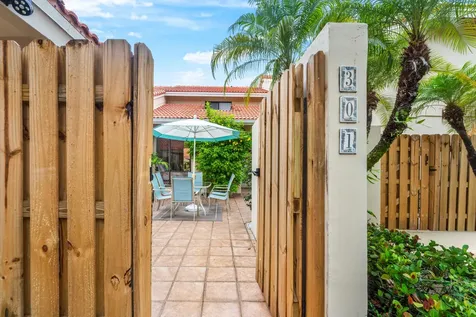 301 Old Meadow Way Palm Beach Gardens FL 33418