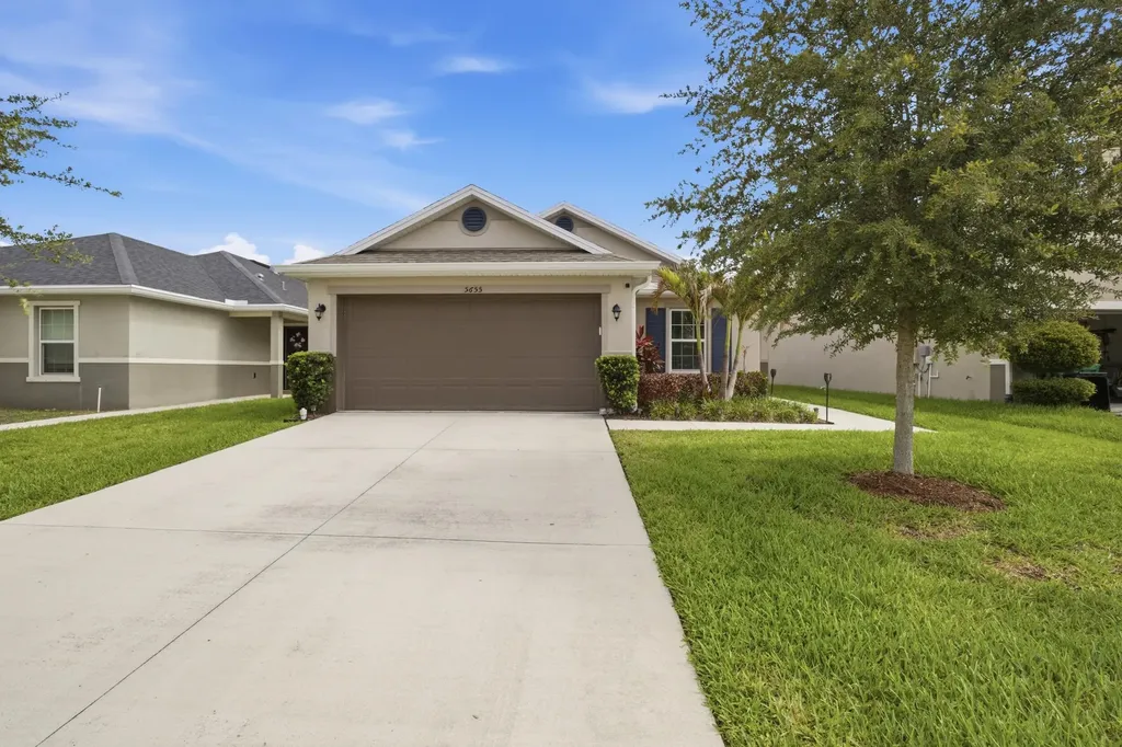 5655 NW Pine Trail Circle Port St Lucie FL 34983