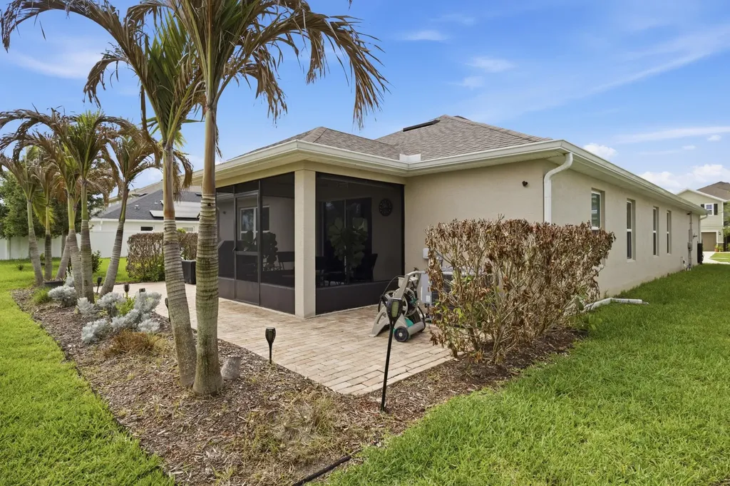 5655 NW Pine Trail Circle Port St Lucie FL 34983