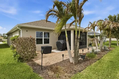 5655 NW Pine Trail Circle Port St Lucie FL 34983