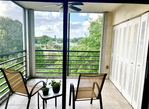 9235 SW 8th Street Boca Raton FL 33428