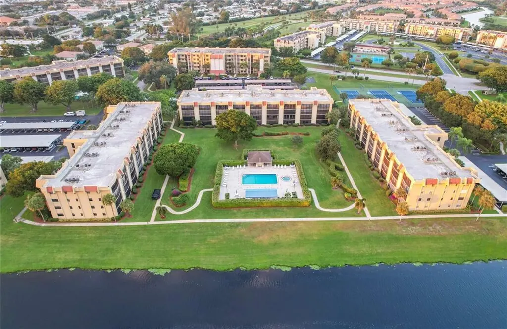 23380 Carolwood Lane Boca Raton FL 33428