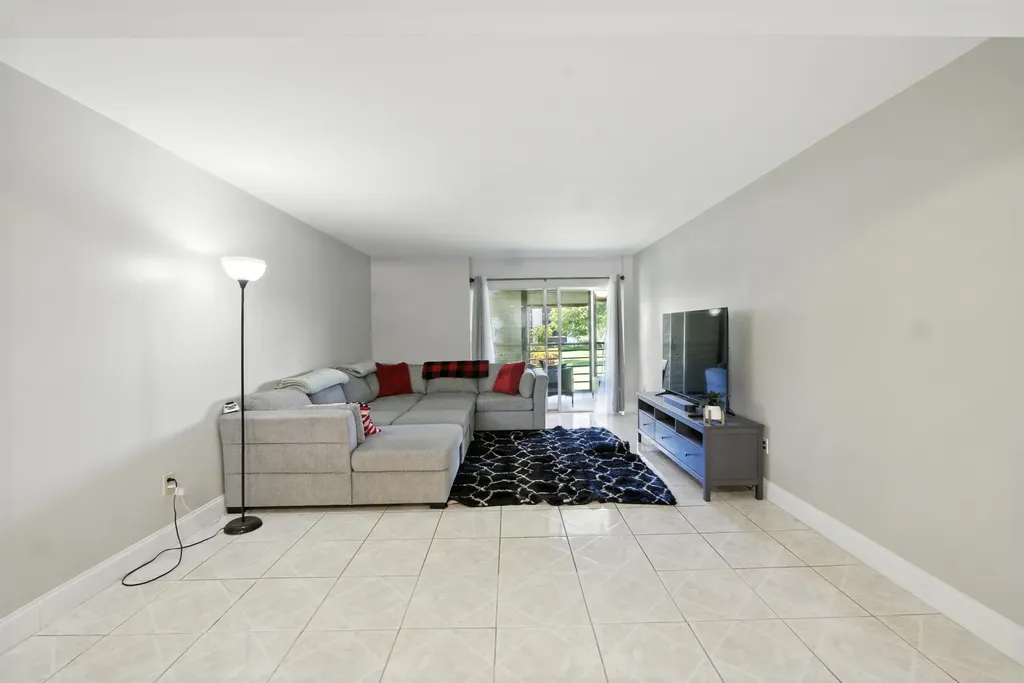 23380 Carolwood Lane Boca Raton FL 33428