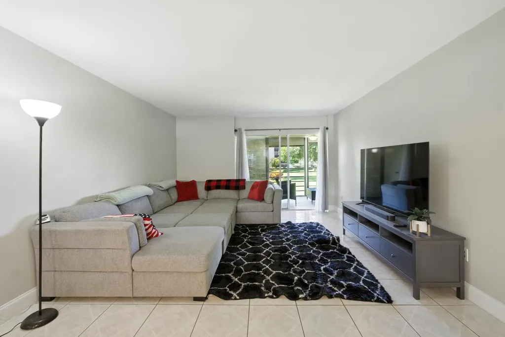23380 Carolwood Lane Boca Raton FL 33428