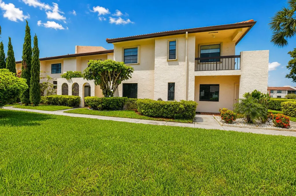 8045 Eastlake Drive Boca Raton FL 33433