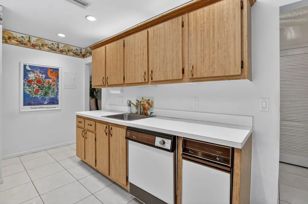 8045 Eastlake Drive Boca Raton FL 33433