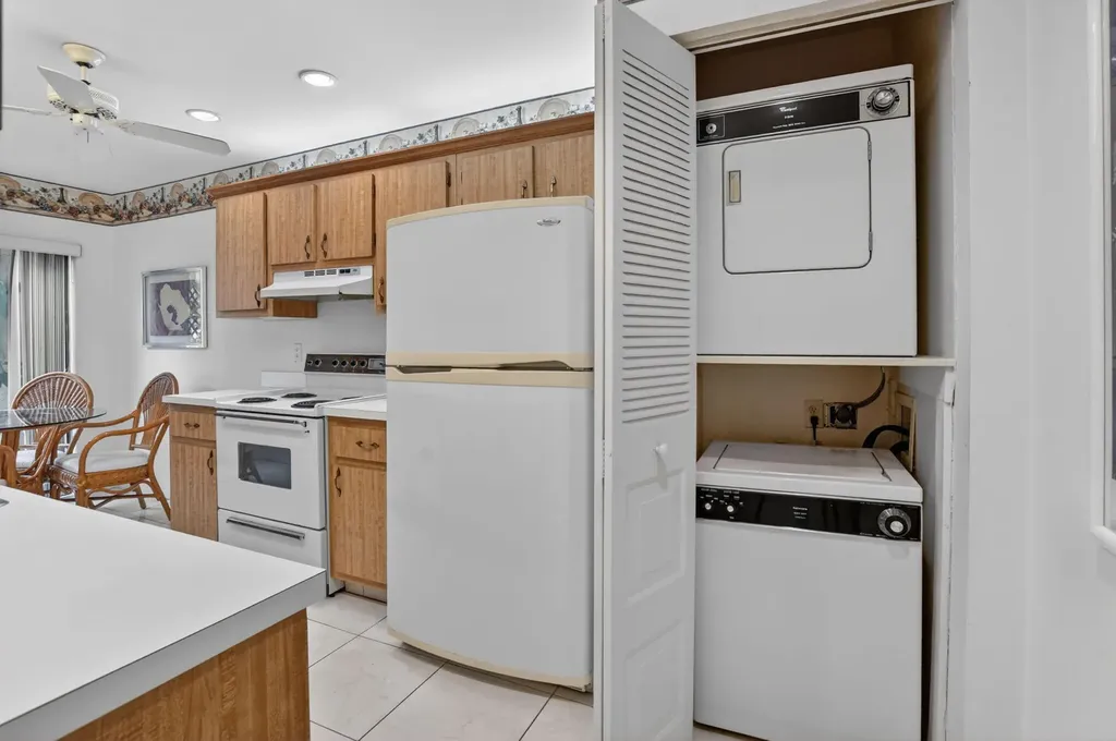 8045 Eastlake Drive Boca Raton FL 33433
