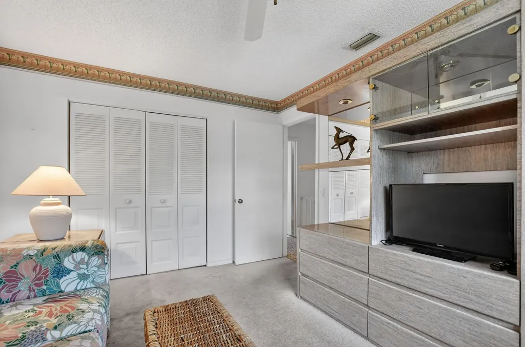 8045 Eastlake Drive Boca Raton FL 33433