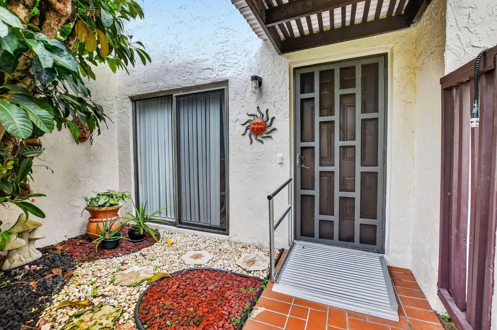 8045 Eastlake Drive Boca Raton FL 33433