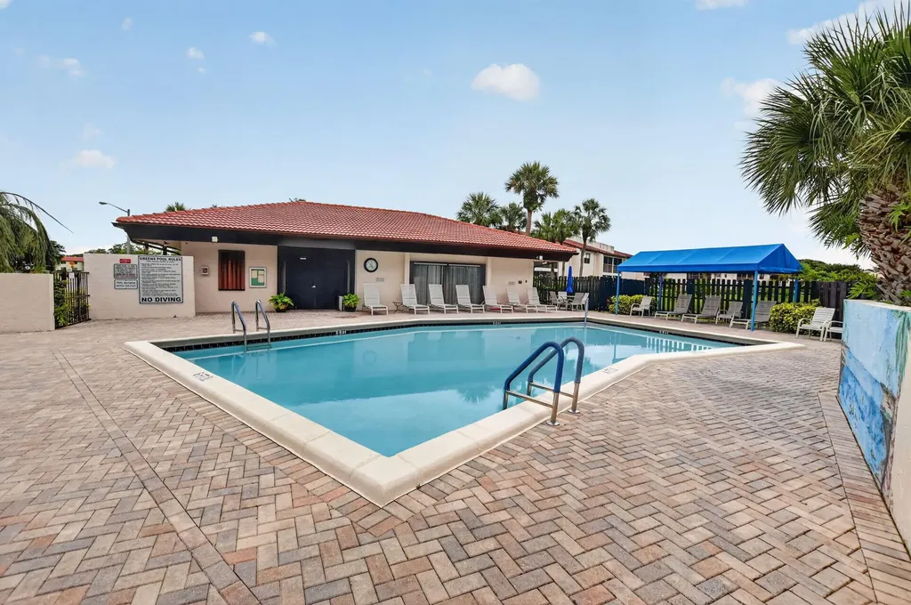 8045 Eastlake Drive Boca Raton FL 33433