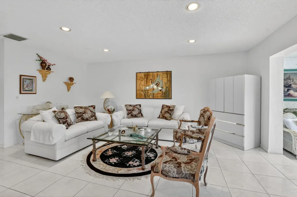 8045 Eastlake Drive Boca Raton FL 33433