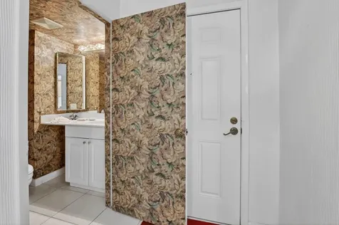 8045 Eastlake Drive Boca Raton FL 33433