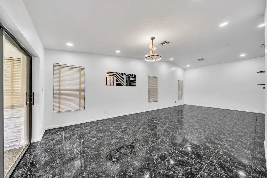 303 NW 105th Terrace Coral Springs FL 33071