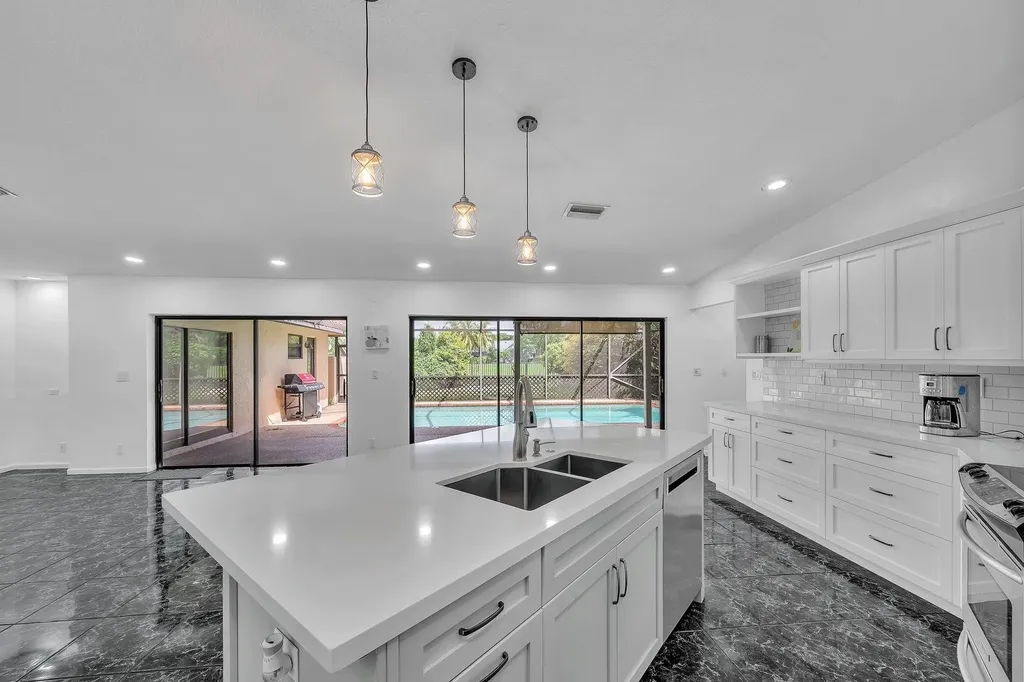 303 NW 105th Terrace Coral Springs FL 33071