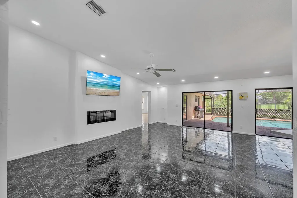 303 NW 105th Terrace Coral Springs FL 33071