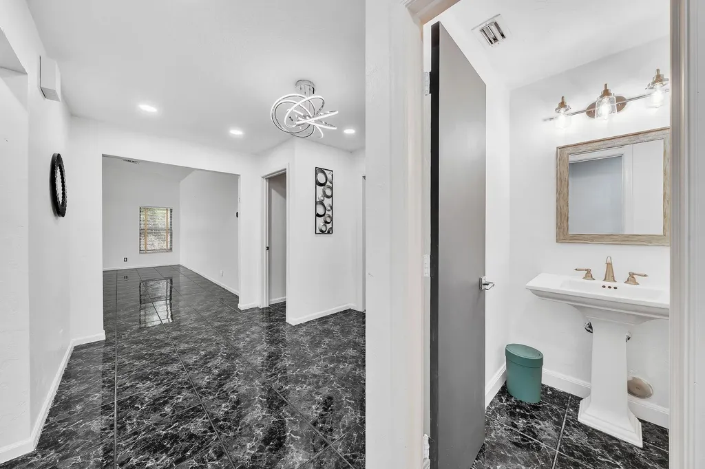303 NW 105th Terrace Coral Springs FL 33071