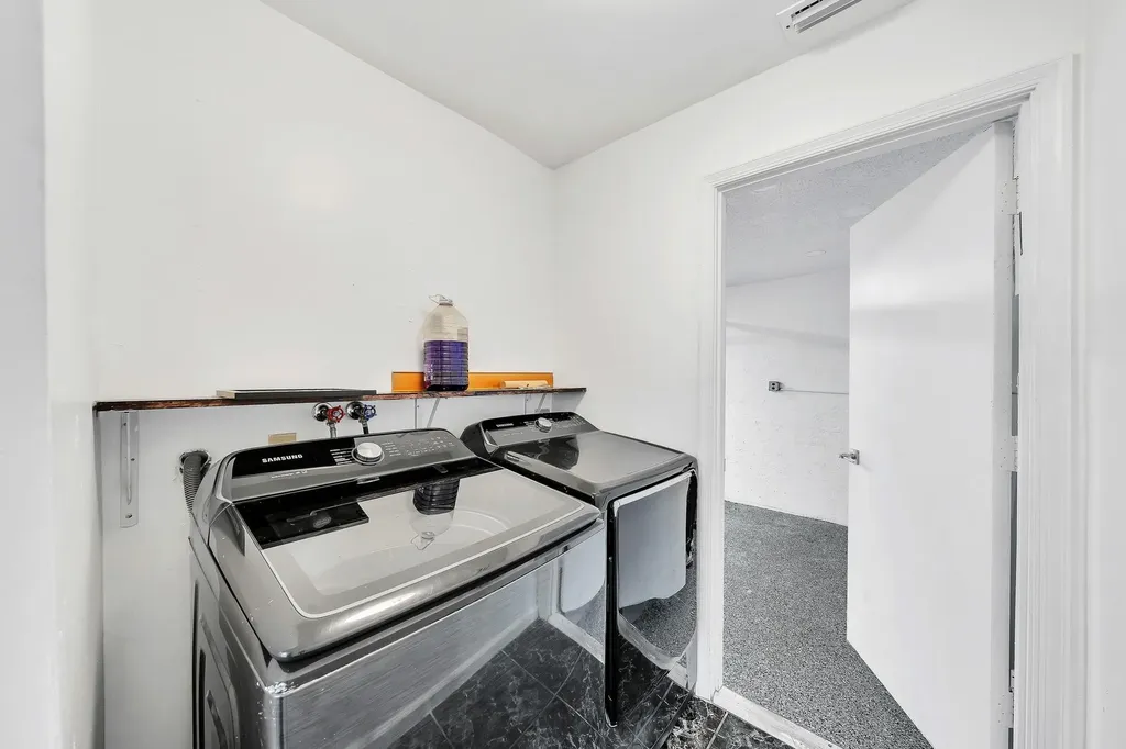 303 NW 105th Terrace Coral Springs FL 33071