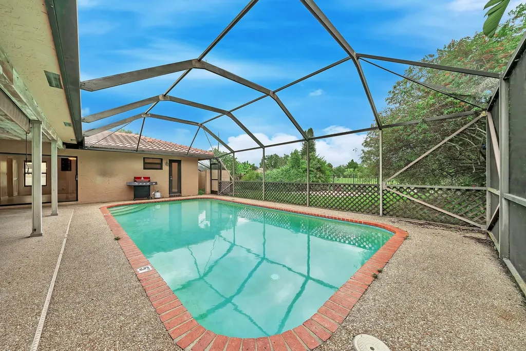 303 NW 105th Terrace Coral Springs FL 33071