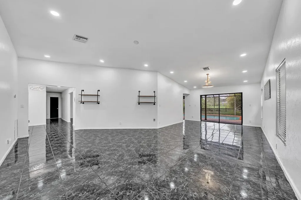 303 NW 105th Terrace Coral Springs FL 33071