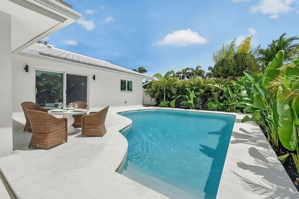 3315 NE 31st Avenue Lighthouse Point FL 33064