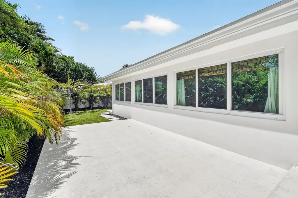 3315 NE 31st Avenue Lighthouse Point FL 33064