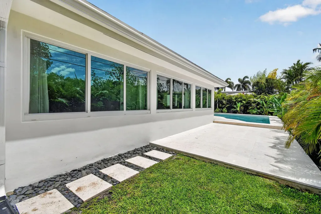 3315 NE 31st Avenue Lighthouse Point FL 33064