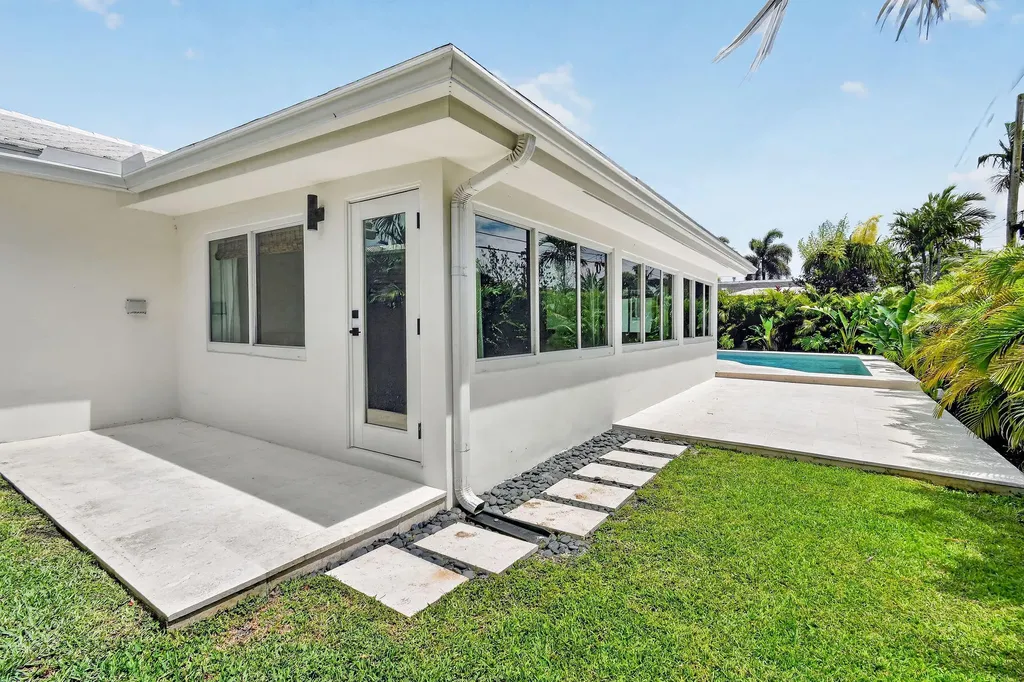 3315 NE 31st Avenue Lighthouse Point FL 33064