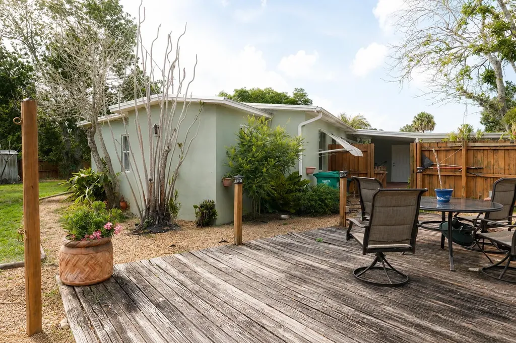 103 SE Bonita Court Port St Lucie FL 34983