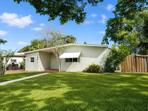 103 SE Bonita Court Port St Lucie FL 34983