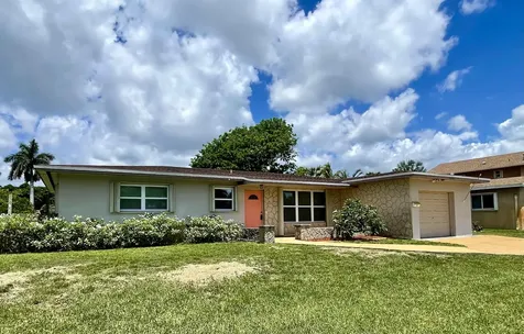 2090 NW 84th Terrace Pembroke Pines FL 33024