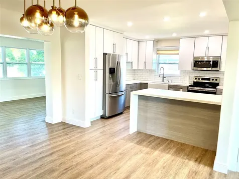 2090 NW 84th Terrace Pembroke Pines FL 33024