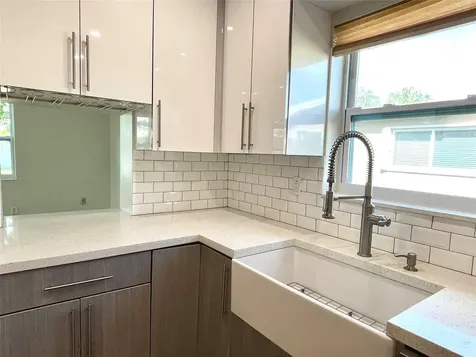 2090 NW 84th Terrace Pembroke Pines FL 33024