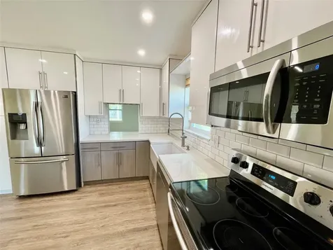 2090 NW 84th Terrace Pembroke Pines FL 33024