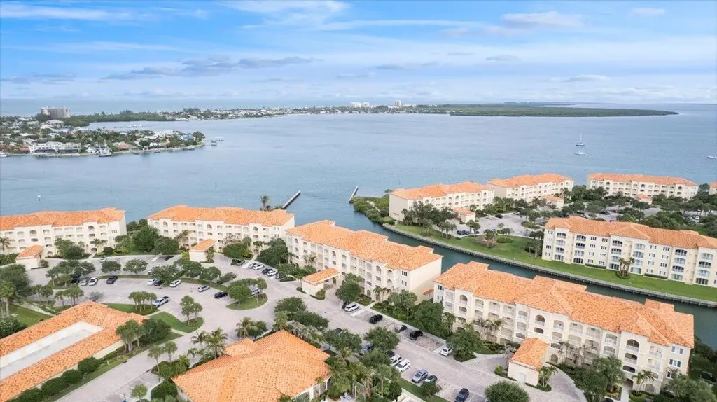 5 E Harbour Isle Drive Drive E Fort Pierce FL 34949