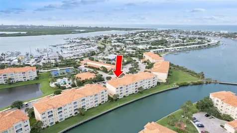 5 E Harbour Isle Drive Drive E Fort Pierce FL 34949