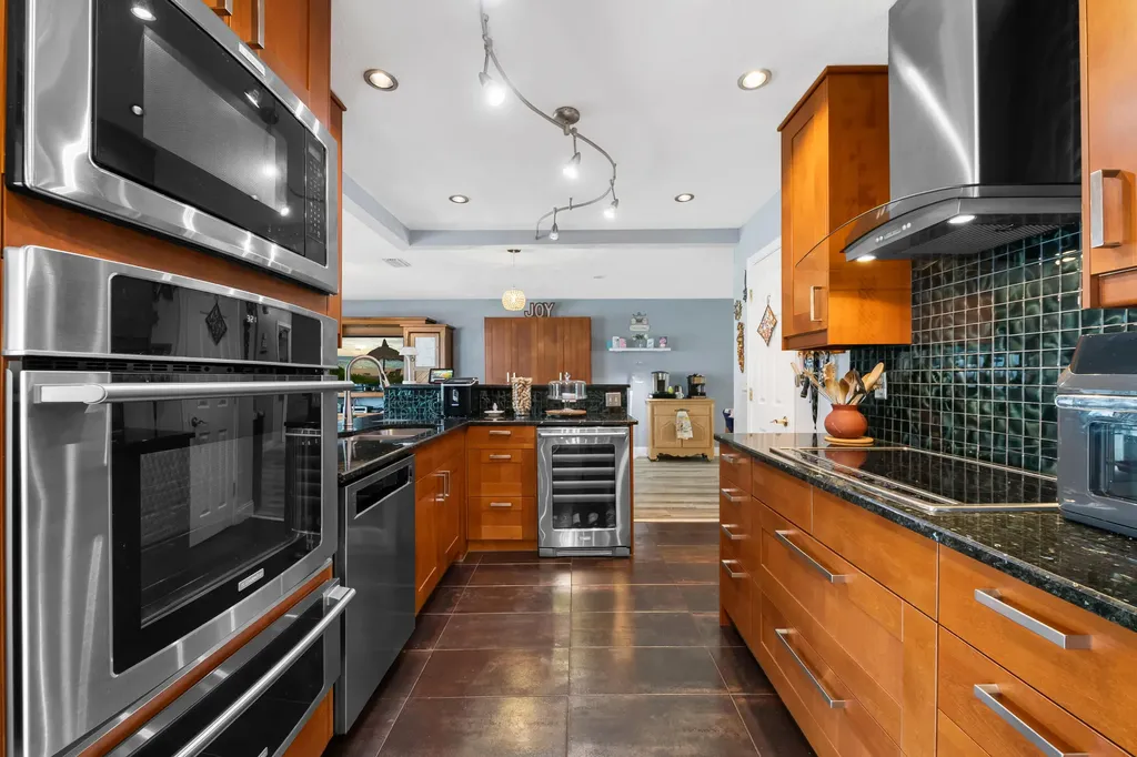6816 NW 28th Terrace Fort Lauderdale FL 33309