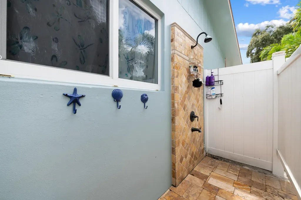 6816 NW 28th Terrace Fort Lauderdale FL 33309
