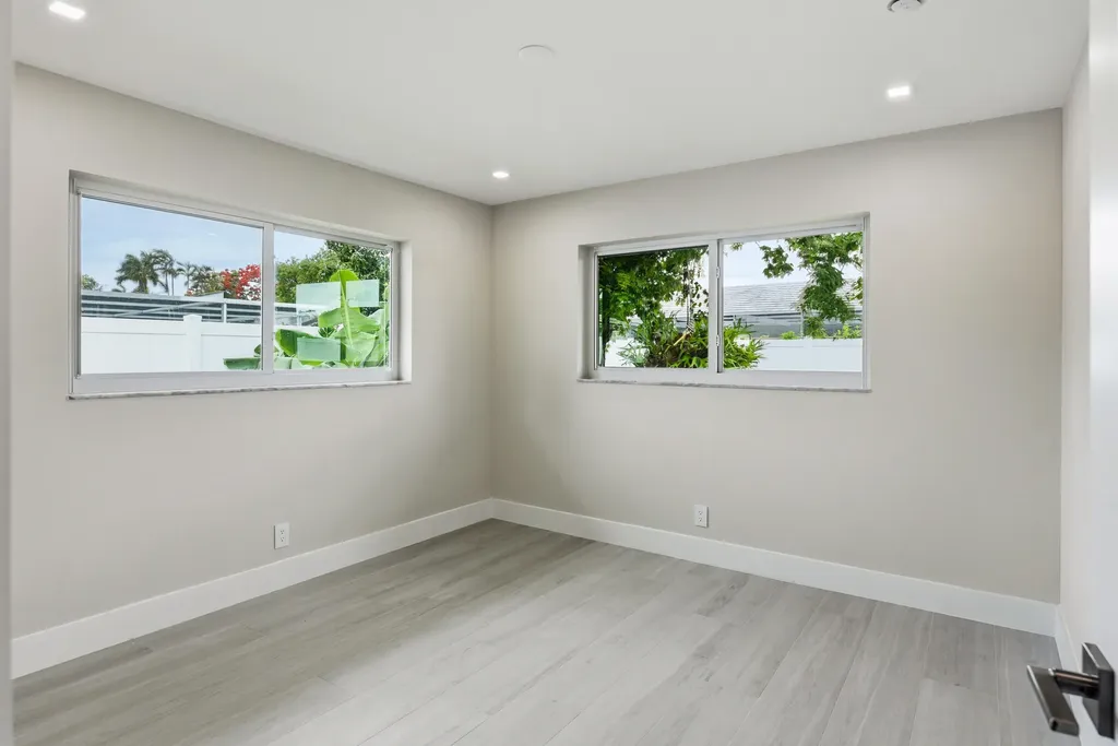 1100 SW 15th Avenue Boca Raton FL 33486