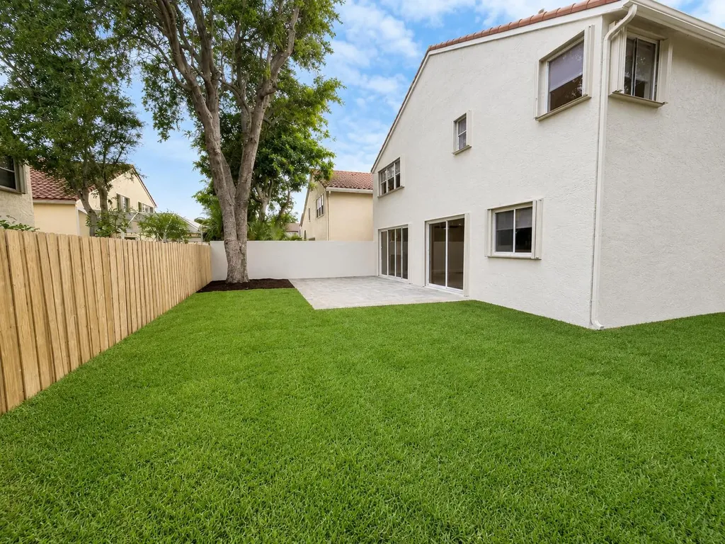 6170 NW 77th Place N Parkland FL 33067