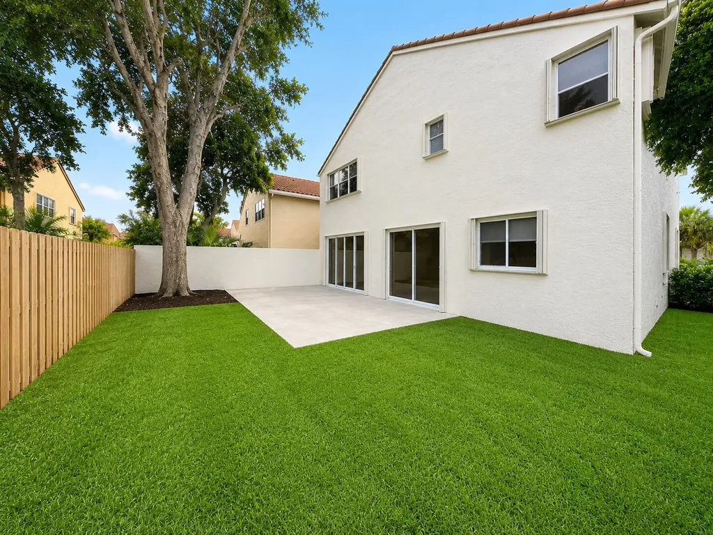 6170 NW 77th Place N Parkland FL 33067
