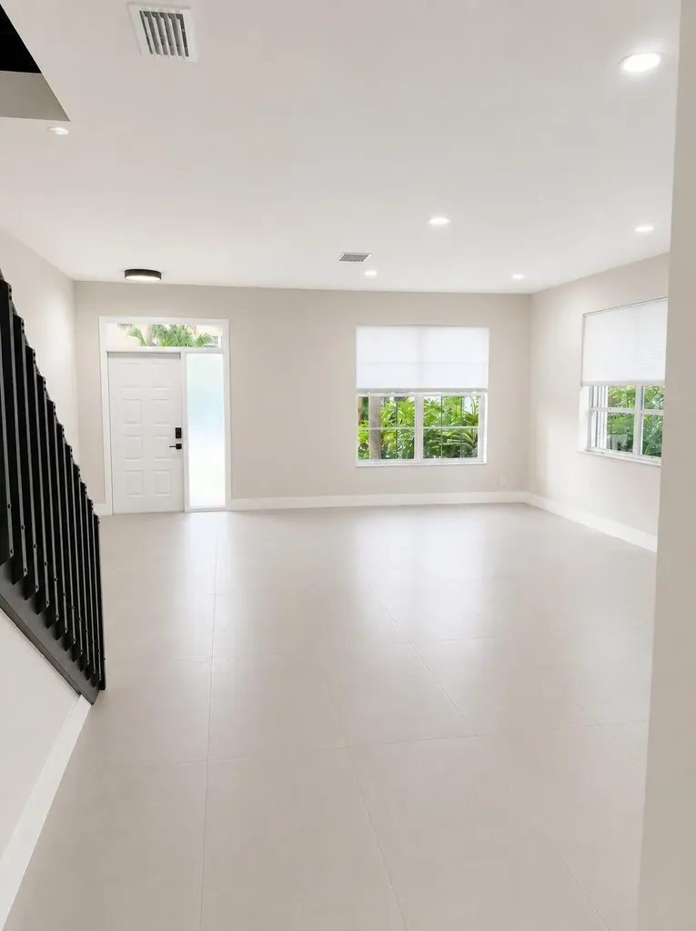 6170 NW 77th Place N Parkland FL 33067